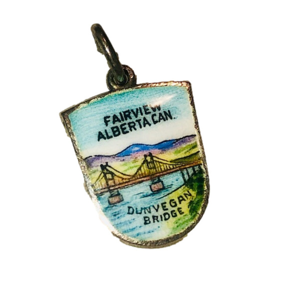 VTG Sterling Silver Fairview Travel Sheild Miniature Charm Bracelet Charm 15mm - Picture 1 of 3